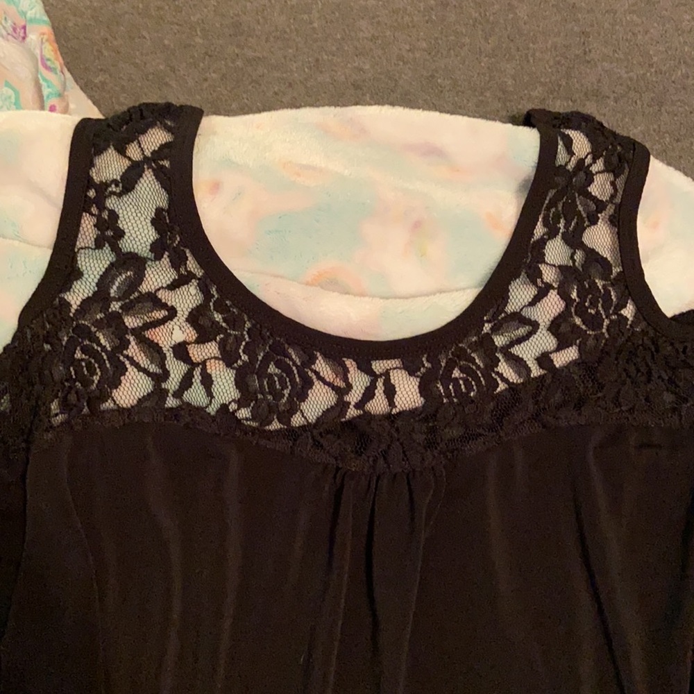 Belldini 1X Cold Shoulder Top - Picture 2 of 4
